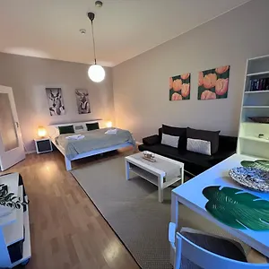 & Boardinghouse Friedrichshain-kreuzberg Appartamento Berlino