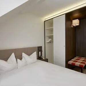 H+ Hotel