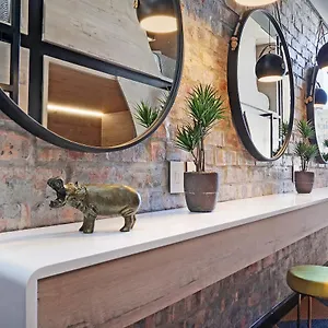 Hotel Hippo Pod (adults Only) **