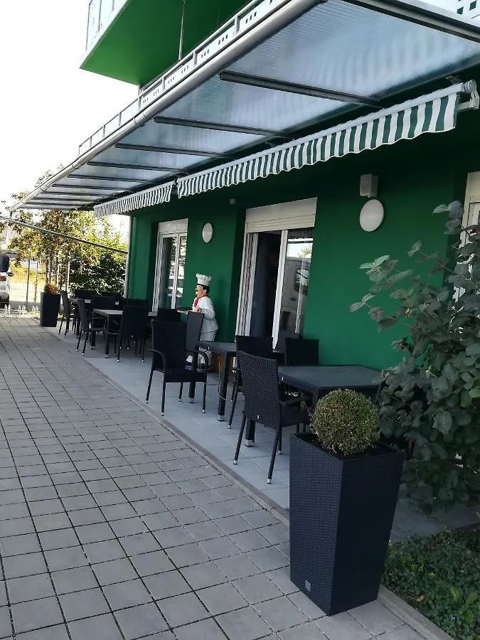 Jura Hotel Nürnberg 3*,
